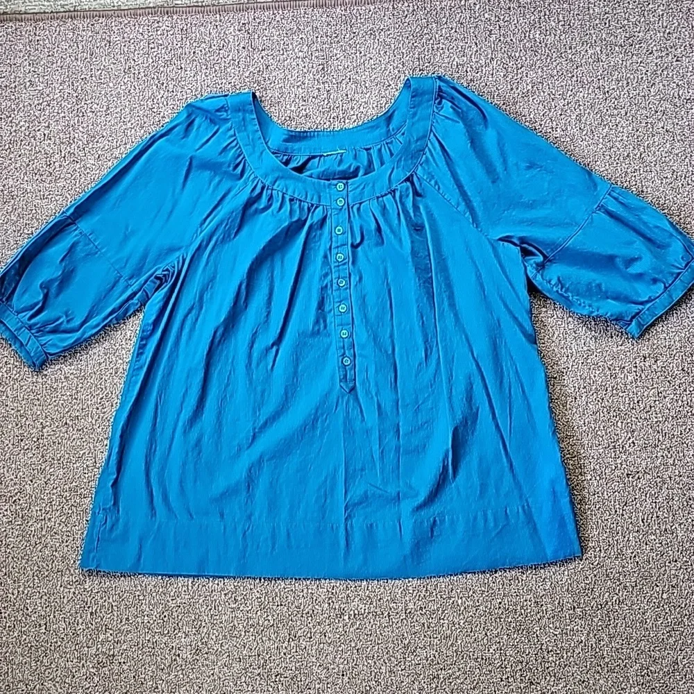 Top - Picture 3 of 16